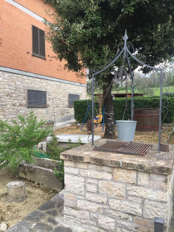Appartamento Dell Agriturismo Pane E Olio Todi Exterior photo